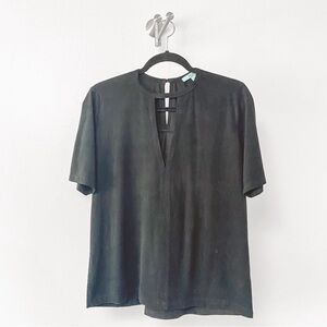 Karlie Suede Cut Out Plunge Front Winter Casual Suede Short Sleeve Top‎ Black